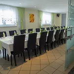 酒店 阿德勒酒店 *