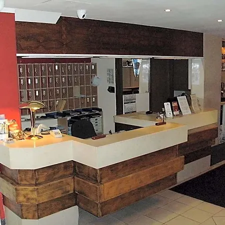 Adler Hotell *