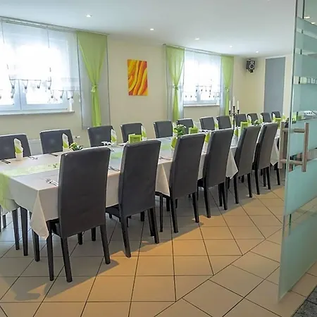 Hotell Adler *