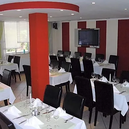Adler Hotell *