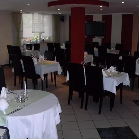 Adler Hotell *